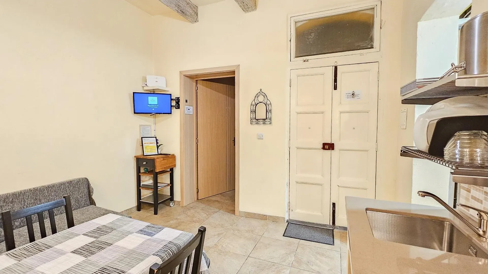 Valletta Main Street Apartment