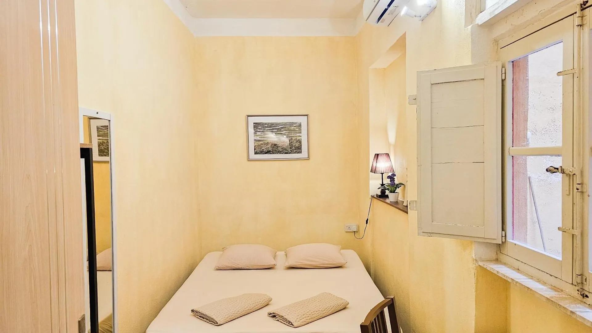 Valletta Main Street Apartment