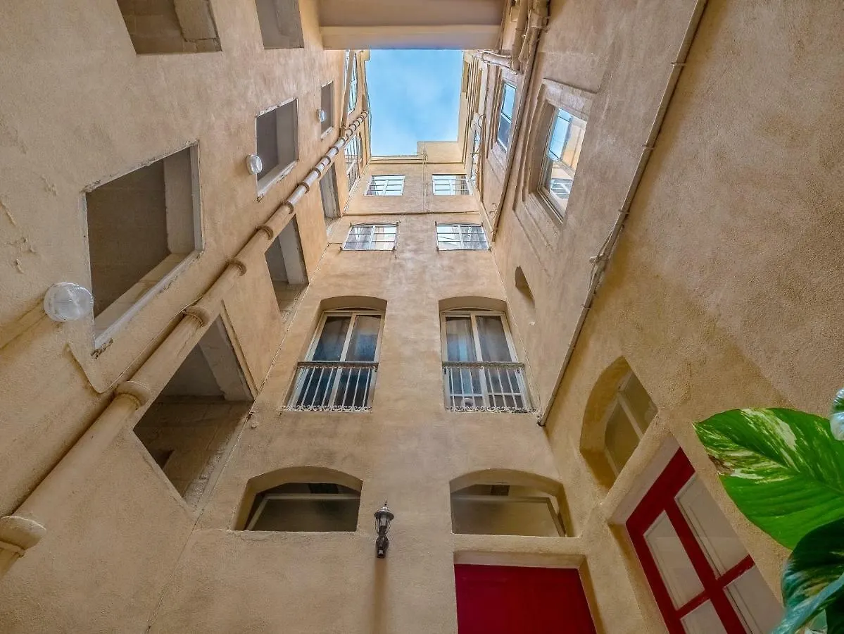 Valletta Main Street Apartment