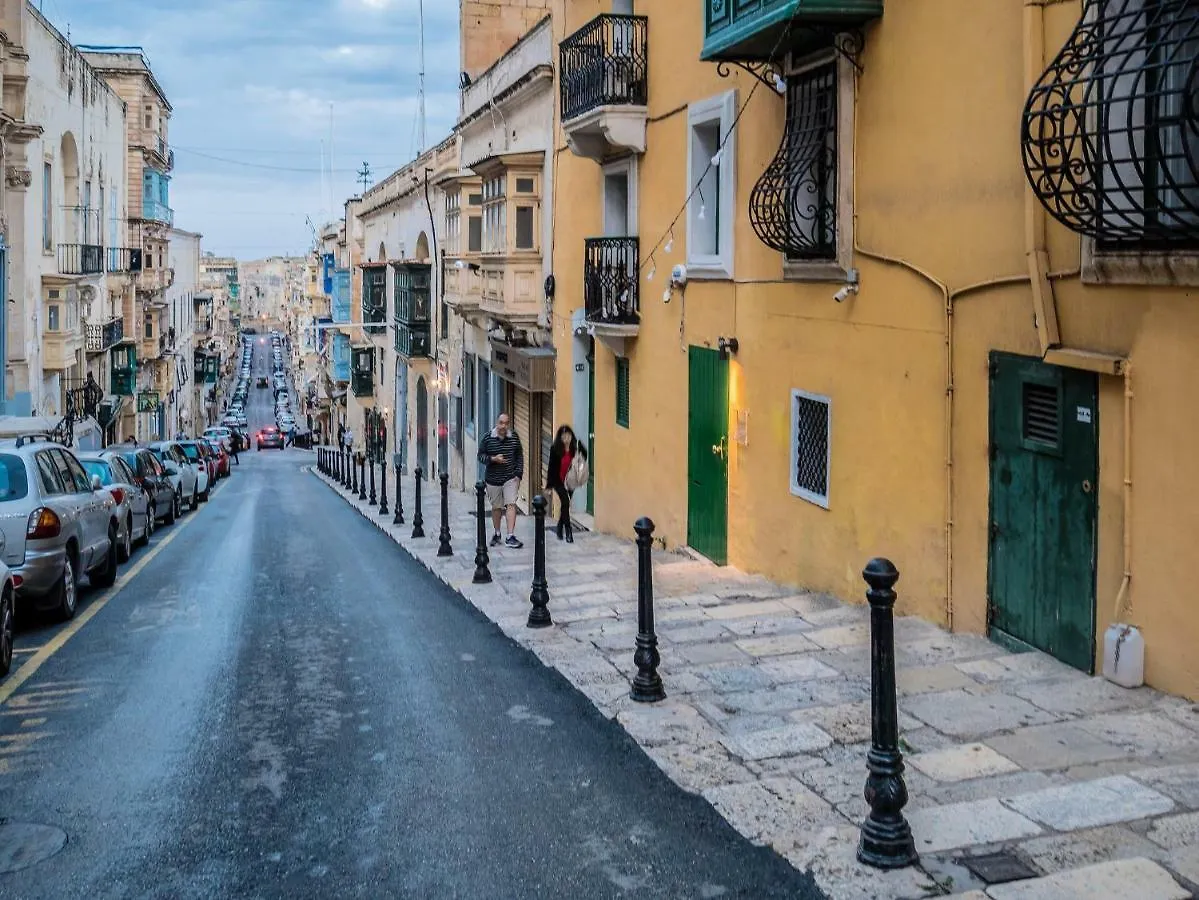 Valletta Main Street Apartment